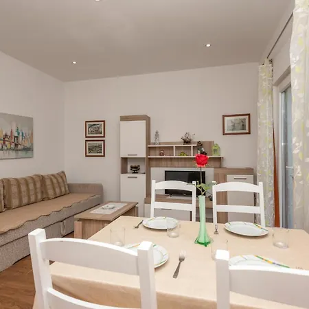 1 Bedroom Awesome In *